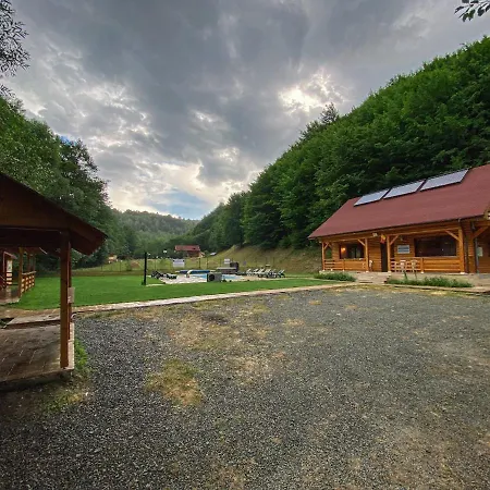 Pensiunea La Rus I Si Ii Holiday home Ciucea