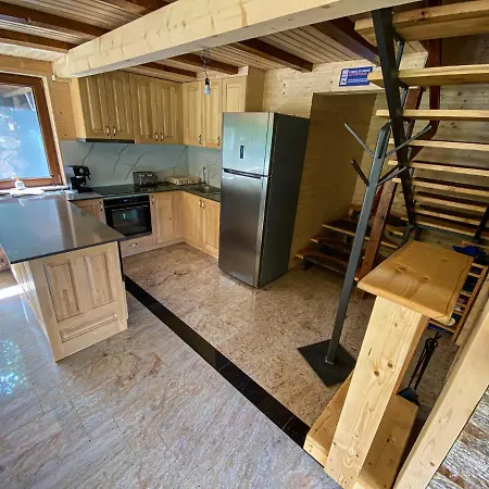 Pensiunea La Rus I Si Ii Holiday home Ciucea