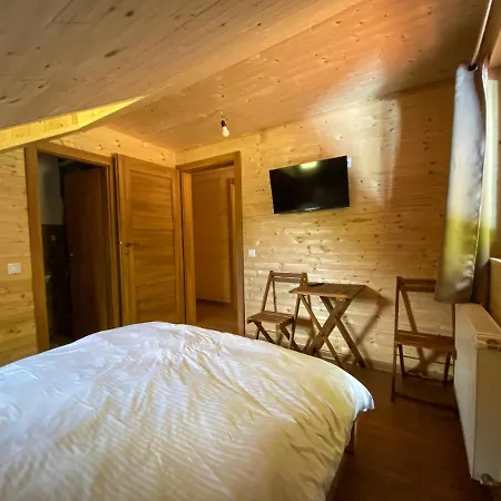 Pensiunea La Rus I Si Ii Holiday home Ciucea